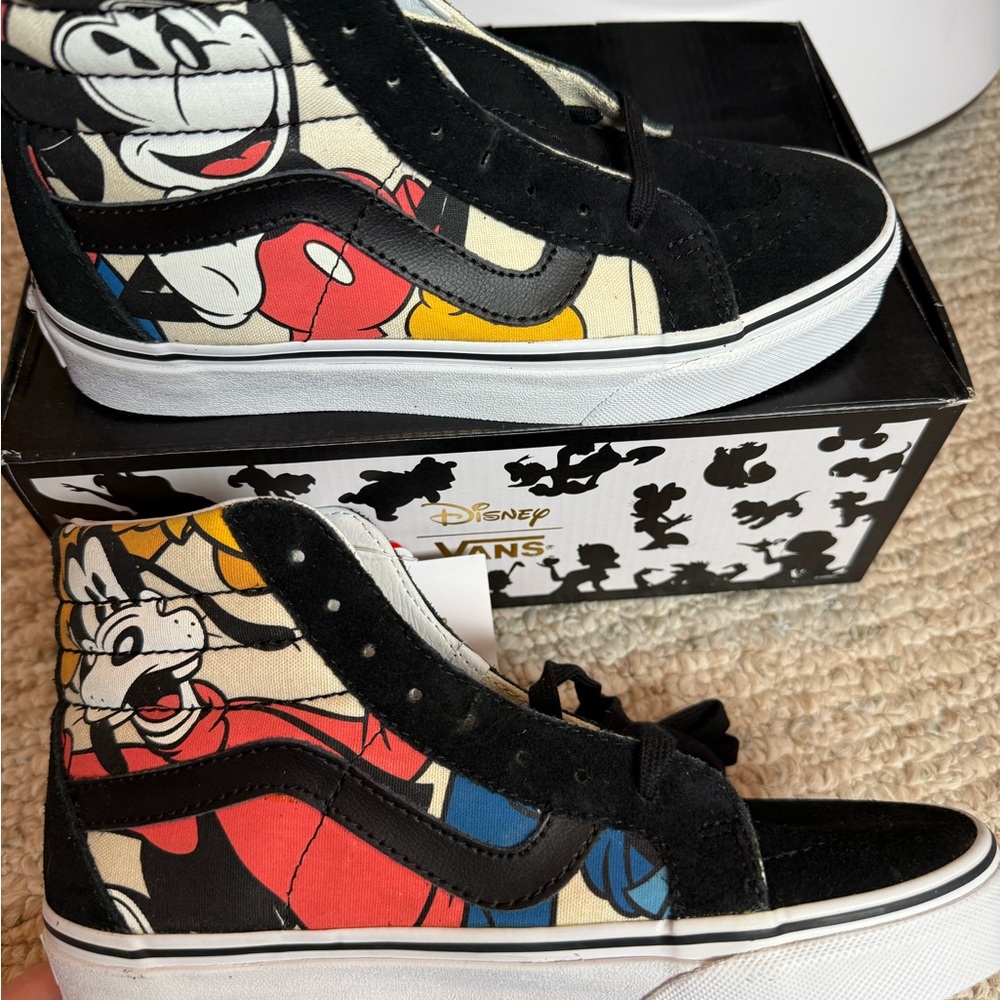 Disney Vans - Picture 4 of 12
